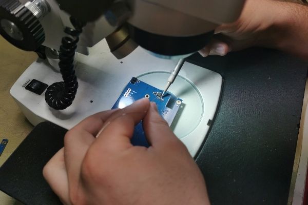 Kens elektronika Ročno spajkanje