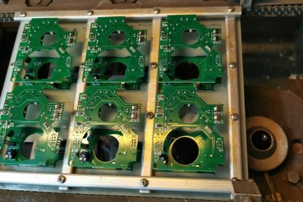 Kens elektronika THT tehnologija 1